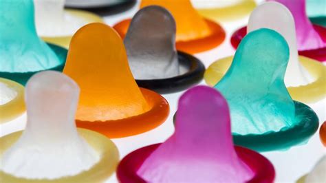 Blowjob ohne Kondom gegen Aufpreis Erotik Massage Jurisprudenz